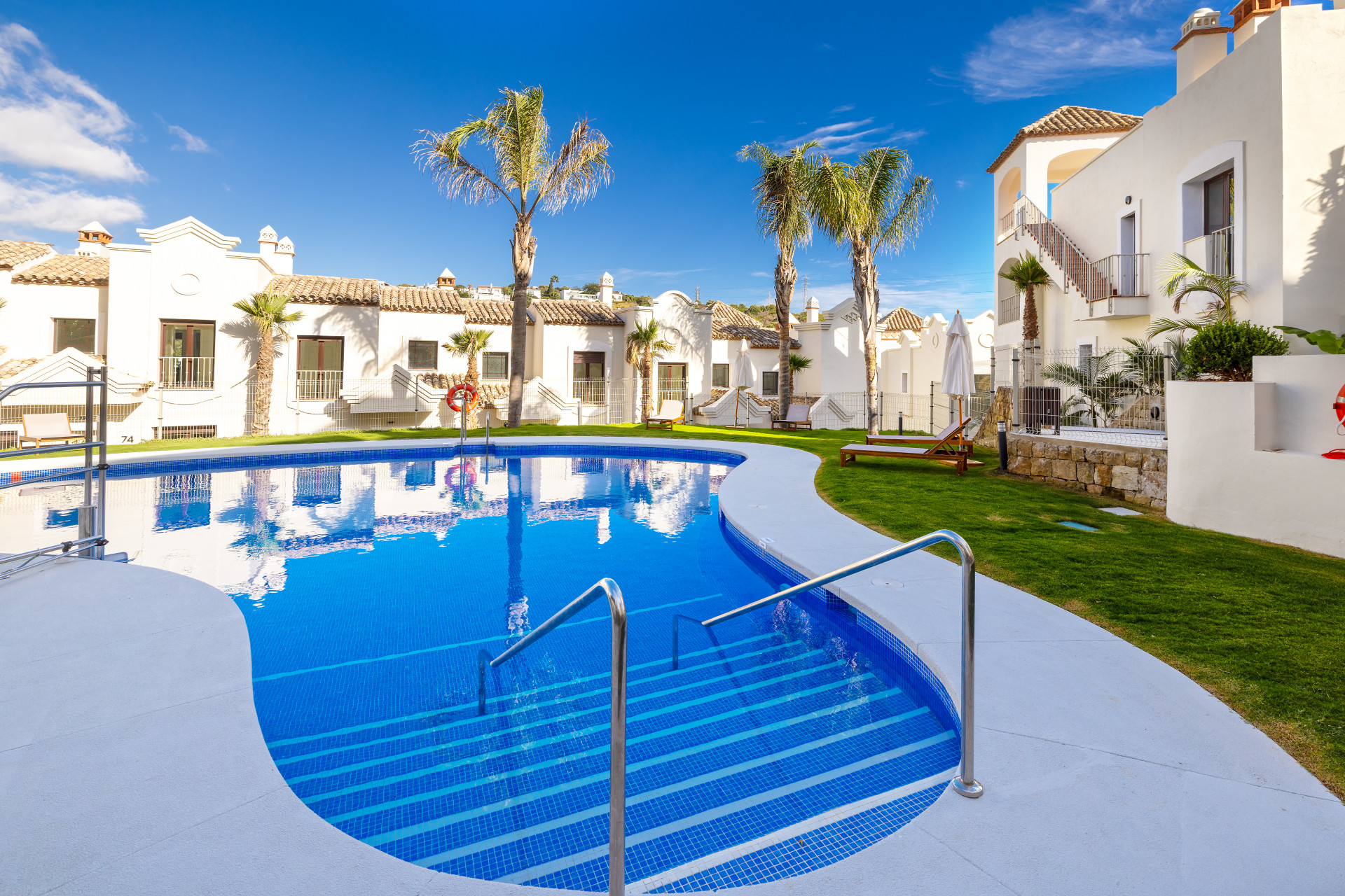 3 Bedroom Townhouses in Estepona – Ready to move in