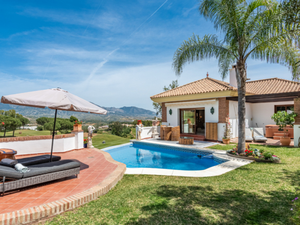 4-Schlafzimmer Villa in erster Reihe am Golfplatz im La Cala Golf Resort