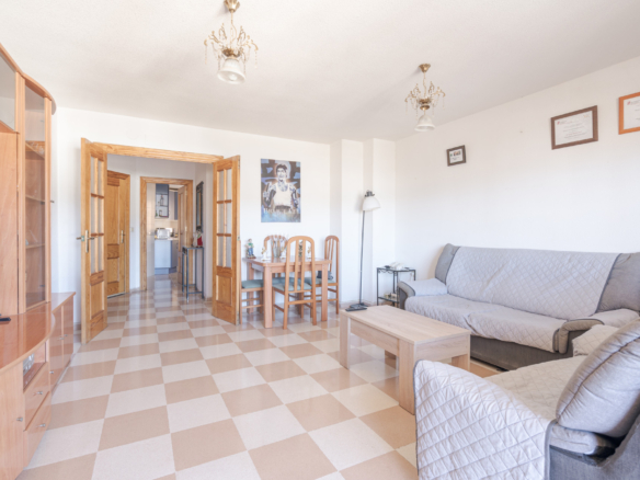 4-bedroom apartment with open views – La Lobilla, Estepona