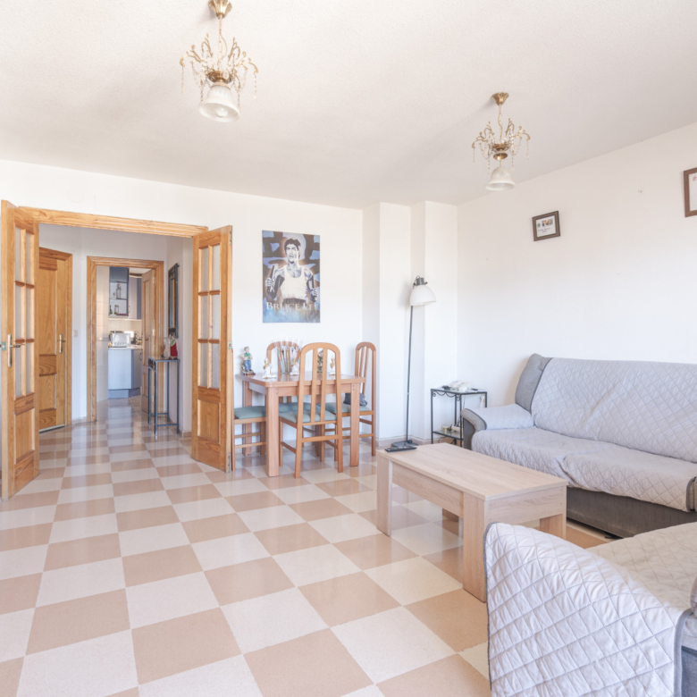 4-bedroom apartment with open views – La Lobilla, Estepona