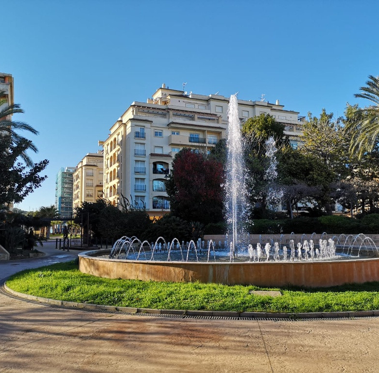 Apartment for sale in Estepona with park views