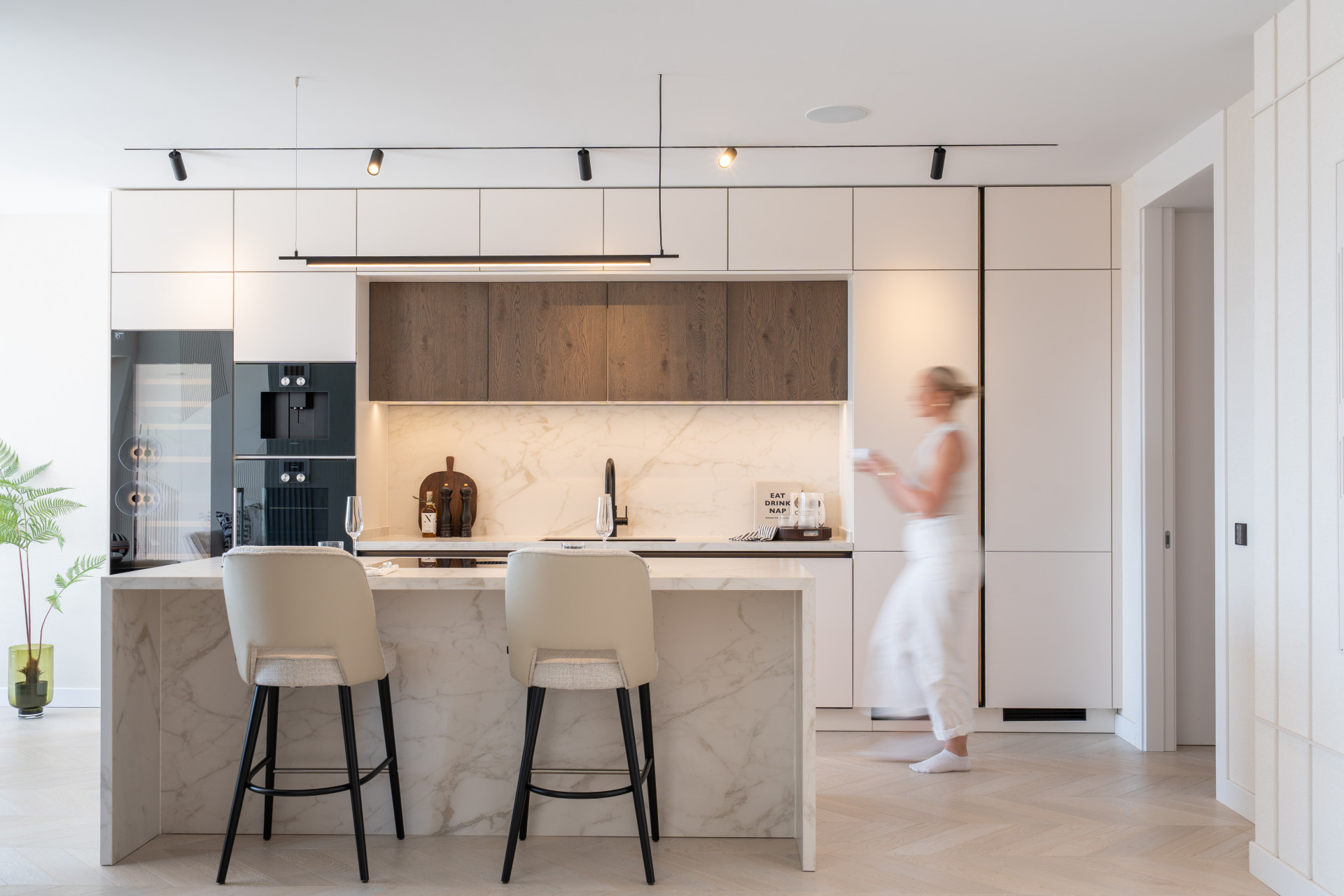 Beeindruckende kurzlich renovierte Vierzimmerwohnung in Les Belvederes Nueva Andalucia