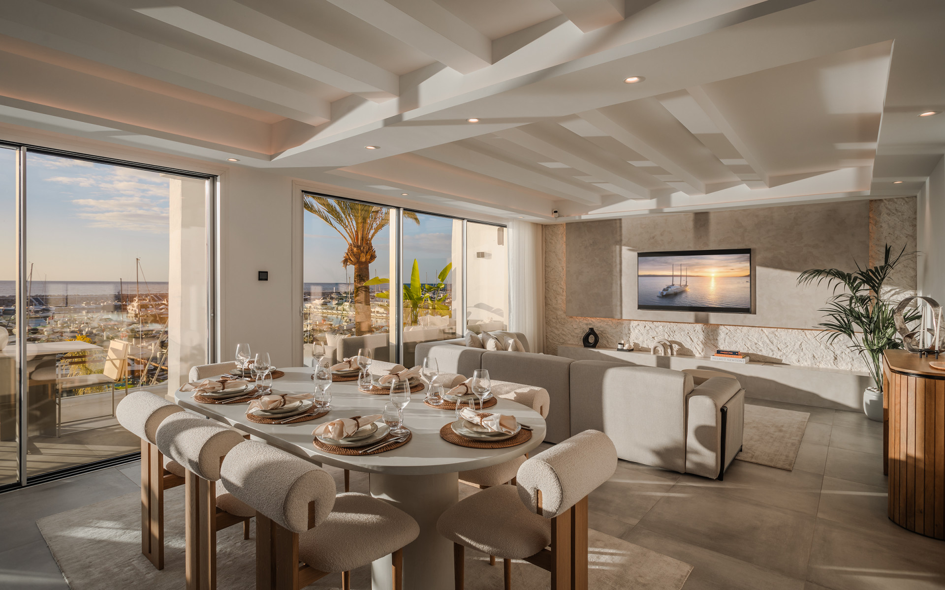 Bright and spacious fully renovated frontline duplex penthouse with panoramic views over the marina