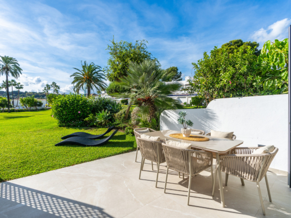 Casa Preciosa, a fully refurbished 4-bedroom, spacious townhouse in The Golf Valley of Nueva Andalucia, Marbella
