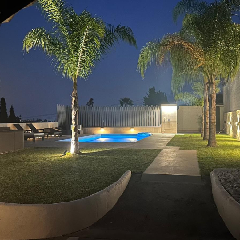 Charming Detached Villa with Expansion Potential and Stunning La Concha Views