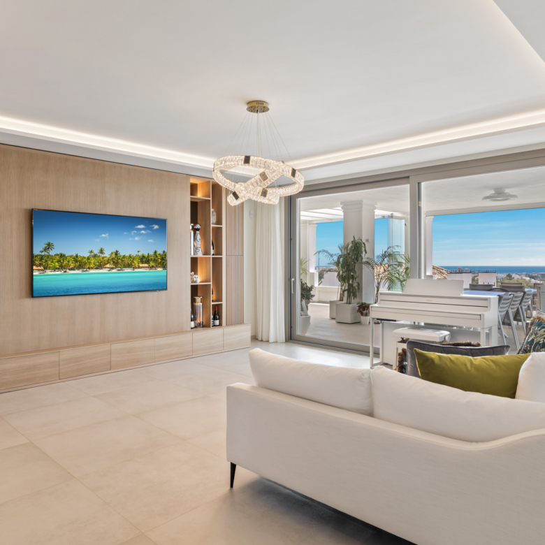 Contemporary Elegance in Nueva Andalucía