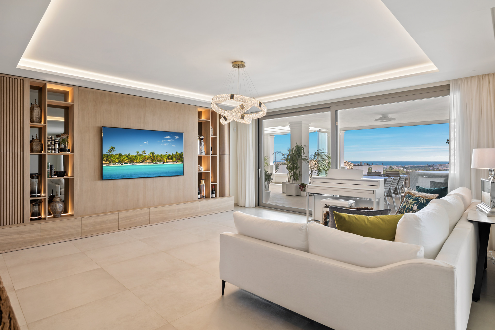 Contemporary Elegance in Nueva Andalucia
