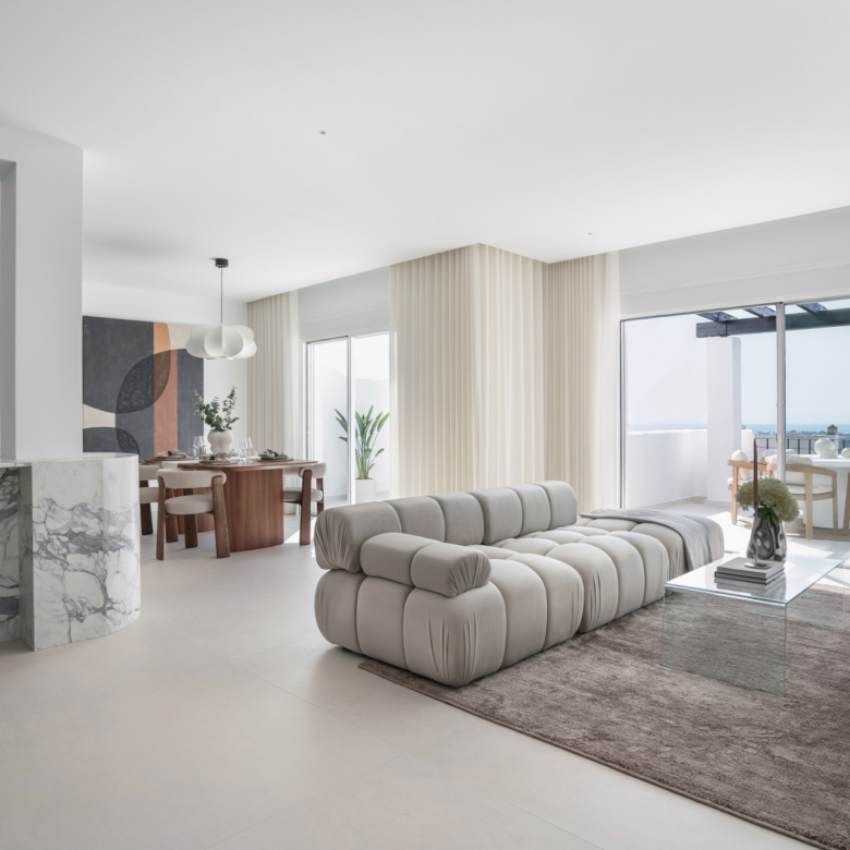 Corner Duplex Penthouse with Sea Views