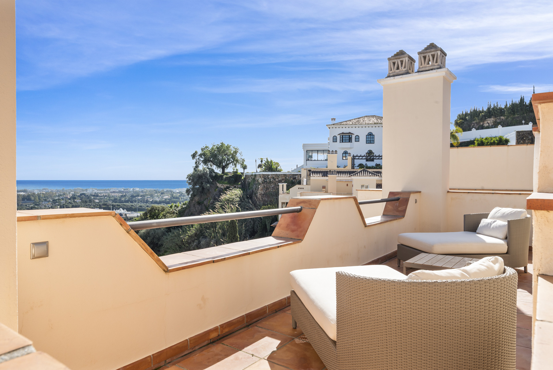 Duplex Penthouse with Panoramic Views in Benahavis