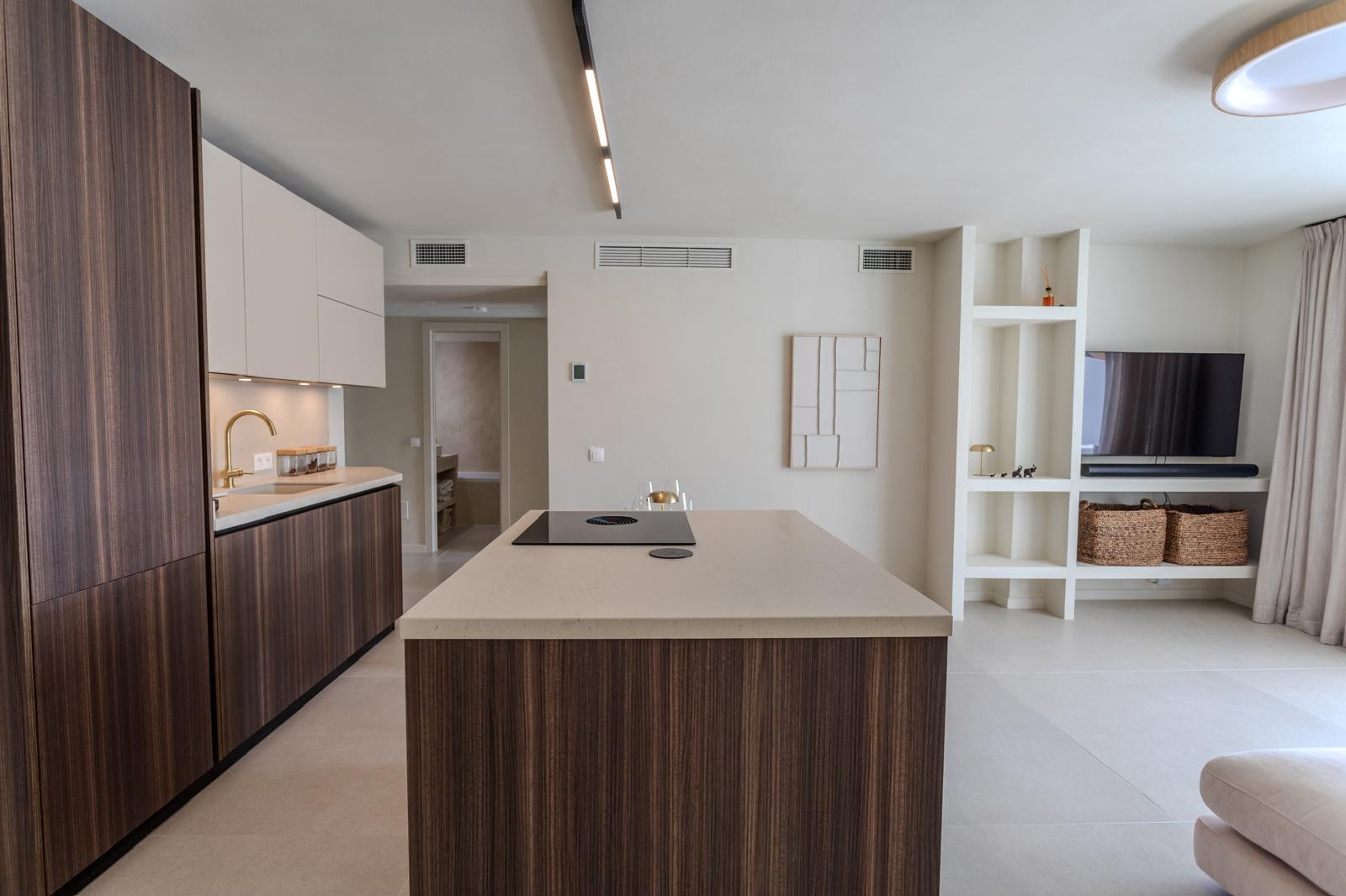 Elegant Fully Renovated Home 2025 with High End Finishes and Spacious Terraces