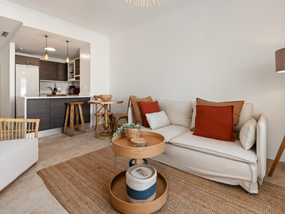 Elegant Two-Bedroom Apartment in Manilva