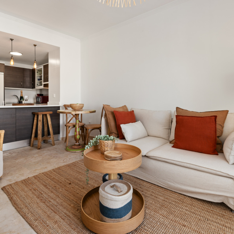 Elegant Two-Bedroom Apartment in Manilva