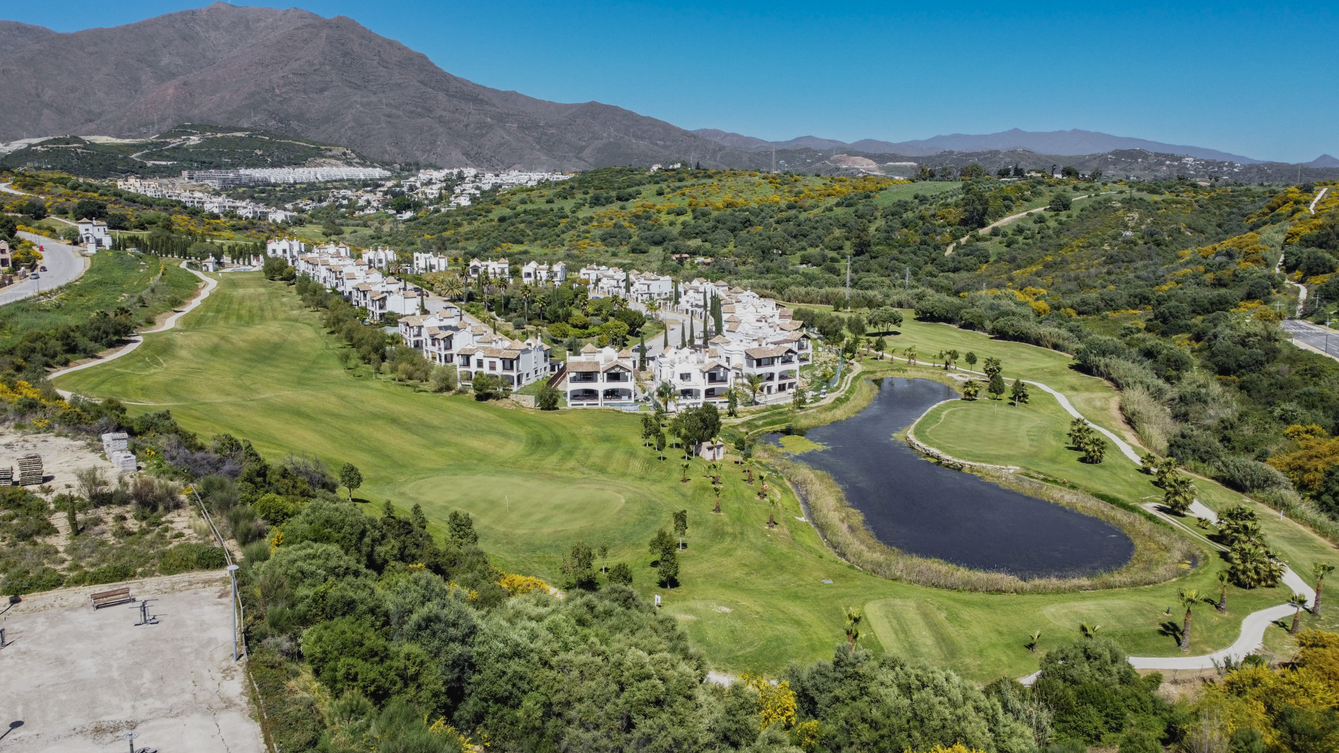 Elegante 4 Zimmer Doppelhaushalfte in Azata Golf Estepona See amp Panorama Ansichten