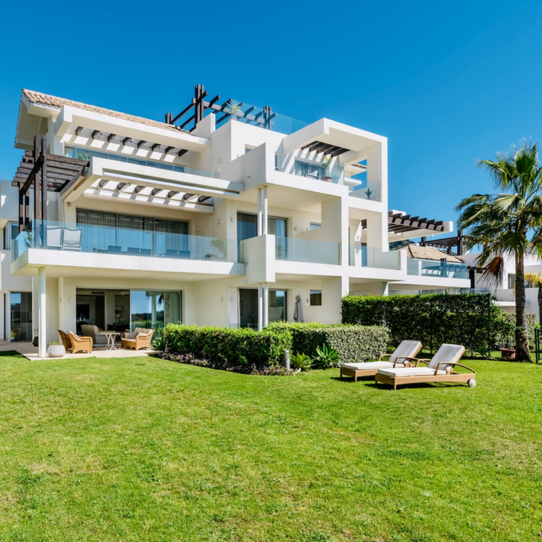 Exceptional 3-Bed Duplex with Private Garden and Panoramic Views