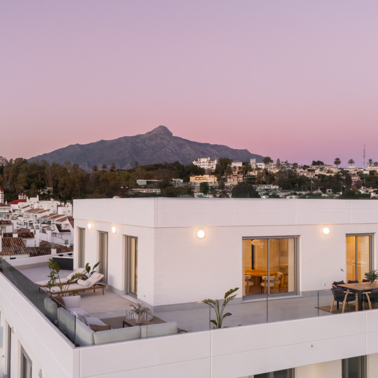 Exclusive True Penthouse in La Campana with 4 Bedrooms.