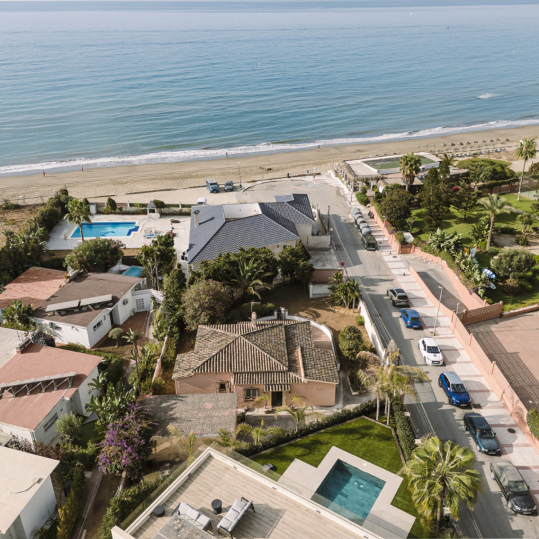 Exclusive Villa for Sale in East Marbella – Urbanization Costa Bella, Second Line to the Beach
