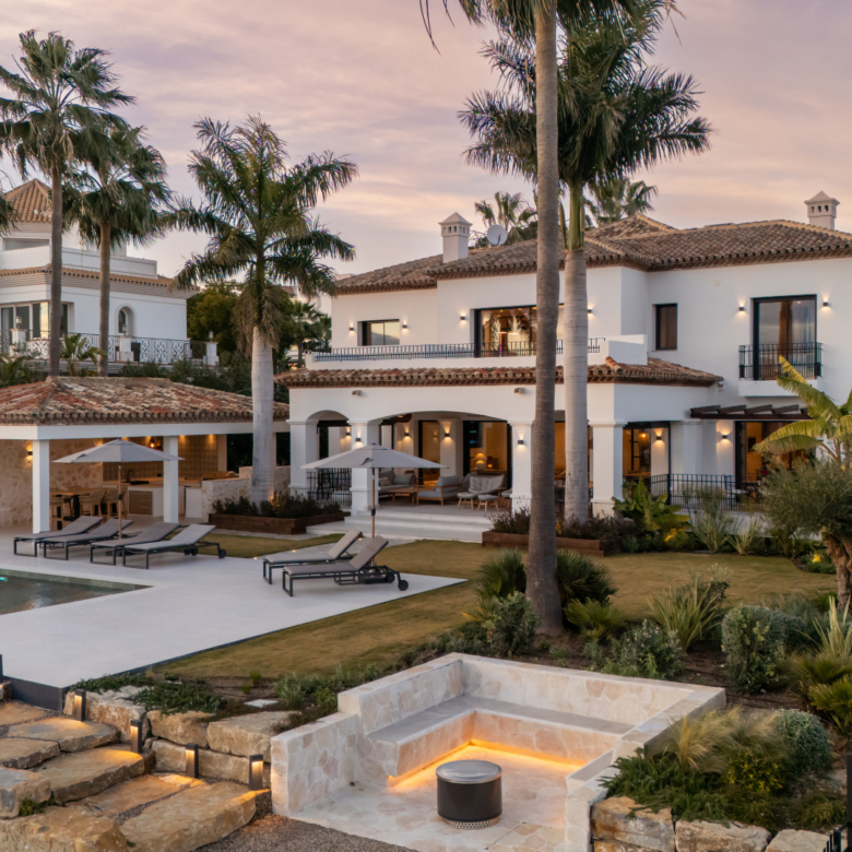 Exquisite Modern Andalusian Masterpiece with Panoramic Sea Views – Los Flamingos, Benahavís