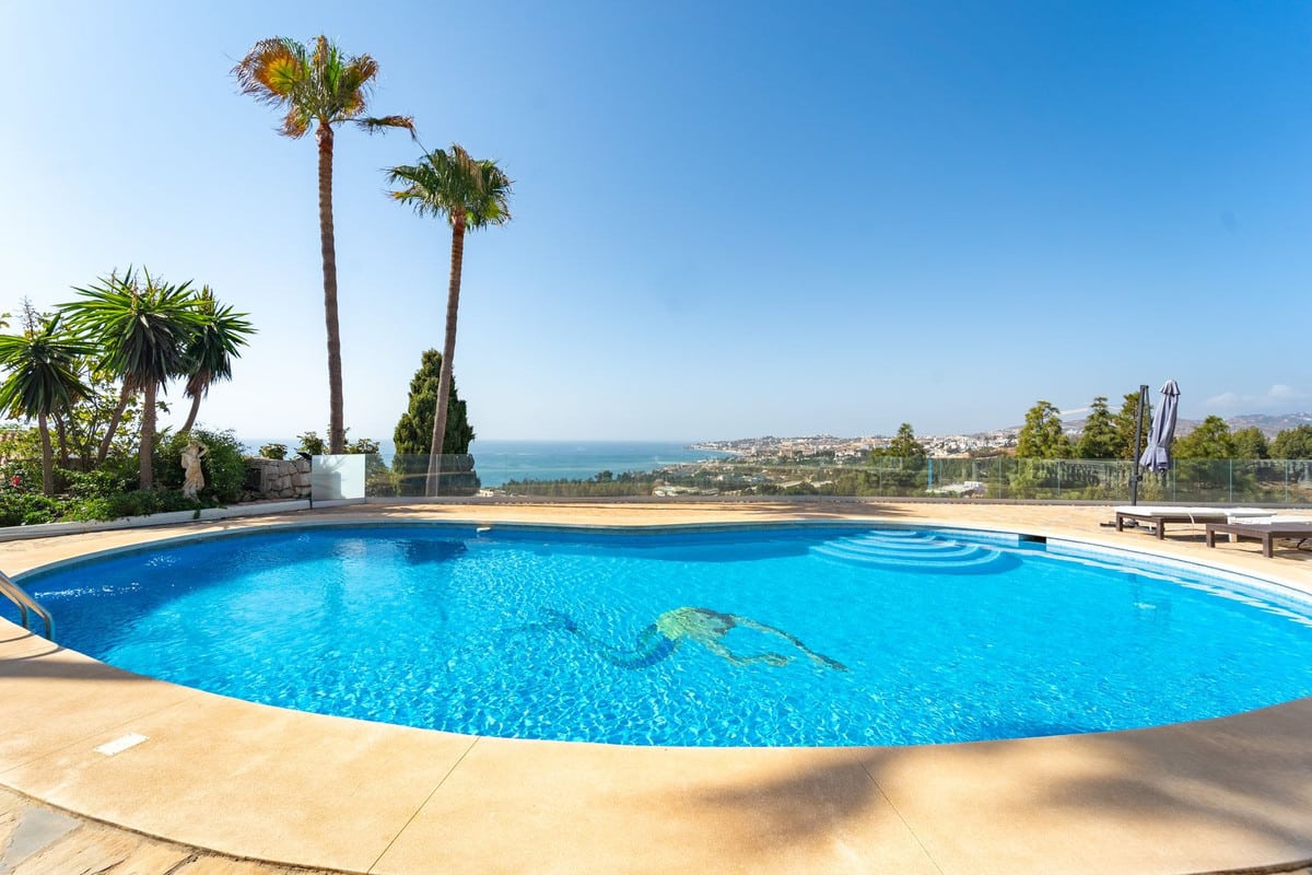 FANTASTIC VILLA 20 MINUTES FROM MARBELLA