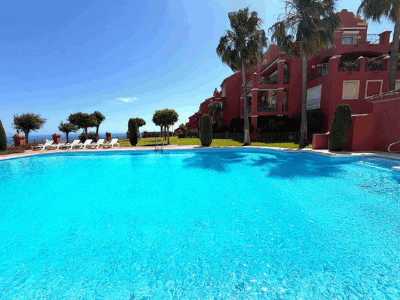 Fabulous Apartment in Monte Halcones