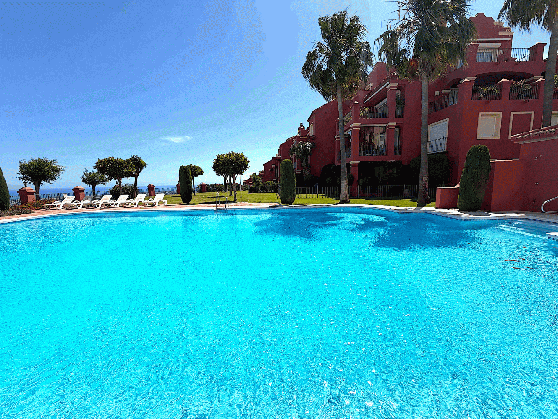 Fabulous Apartment in Monte Halcones 10