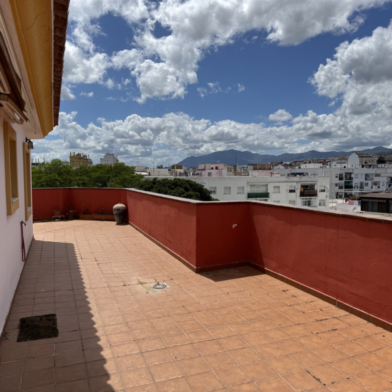 Fantastic 3-bedroom penthouse in the center of San Pedro de Alcántara, Marbella