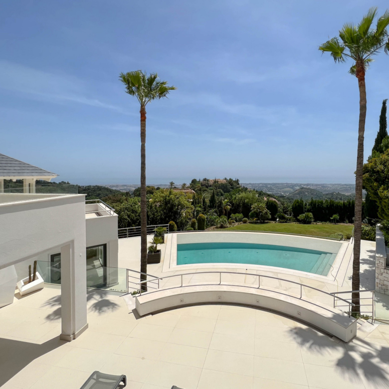 Fantastic modern villa with amazing panoramic sea views in La Zagaleta