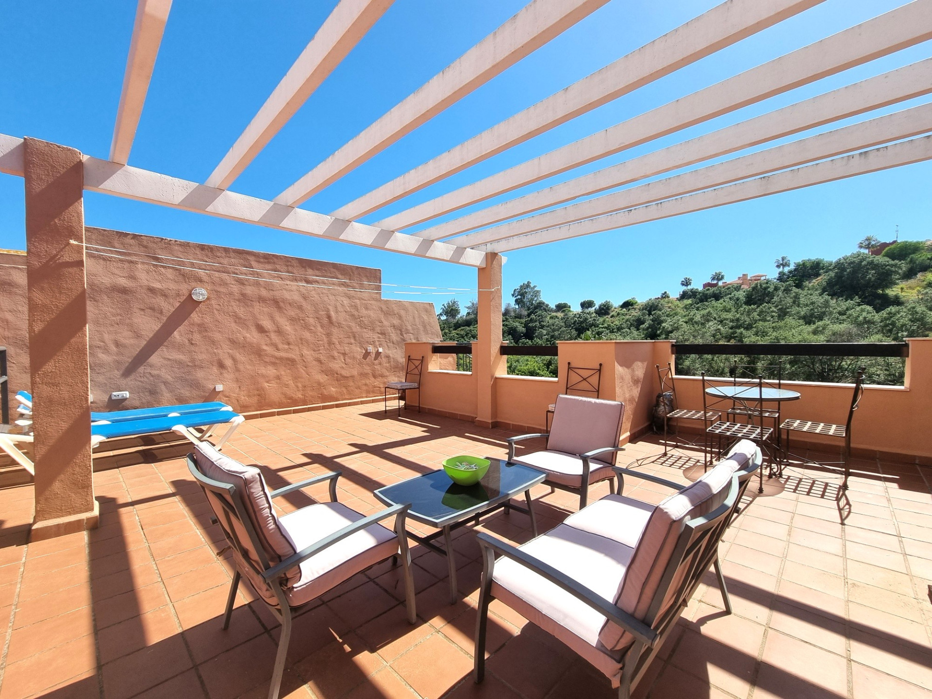 Fantastisches Penthouse mit 2 Schlafzimmern in La Reserva de Marbella