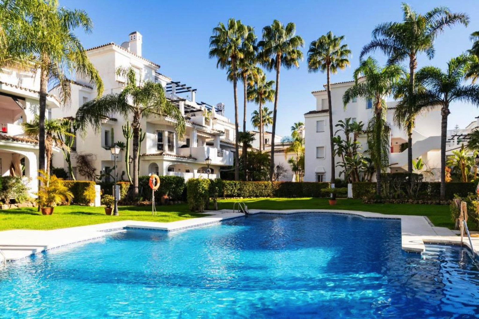 Fully Renovated Apartment Ready to Move In – Los Naranjos