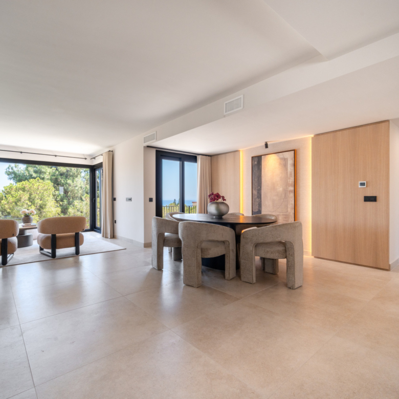 Fully Renovated Luxury Villa ideally located within a short walk to La Cala centre , Beach & Golf