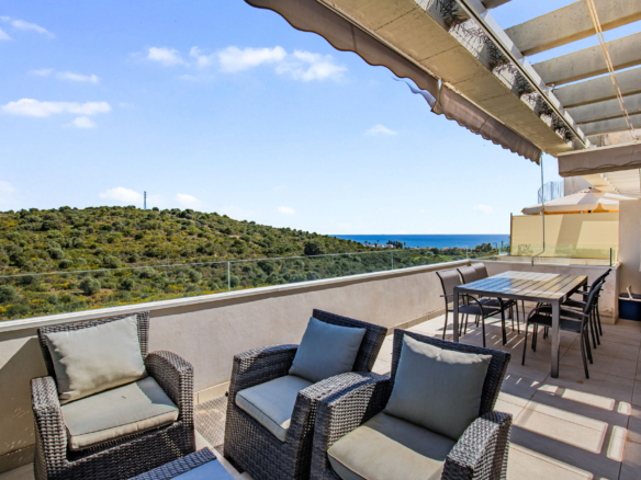 Fully furnished modern 3 Bedroom Duplex Penthouse with Sea Views in Estepona