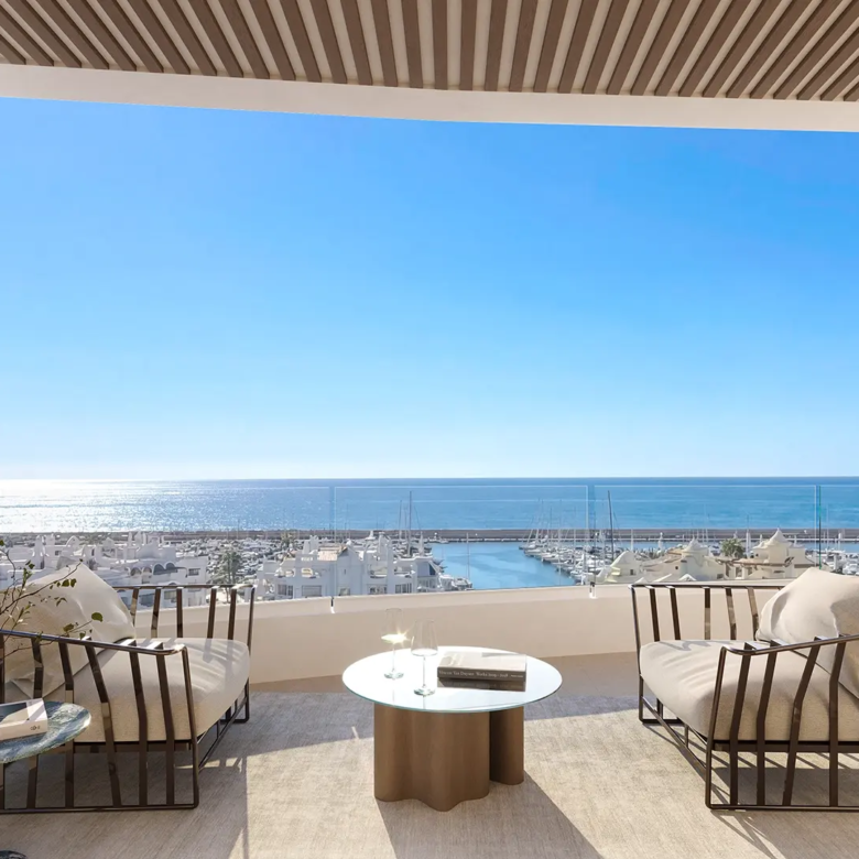 Homes caressed by the Mediterranean breeze