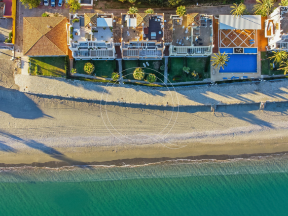 Incredible 3 Bedroom beachfront apartment