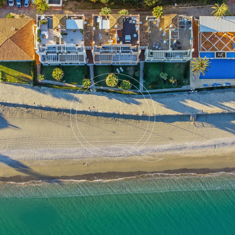 Incredible 3 Bedroom beachfront apartment