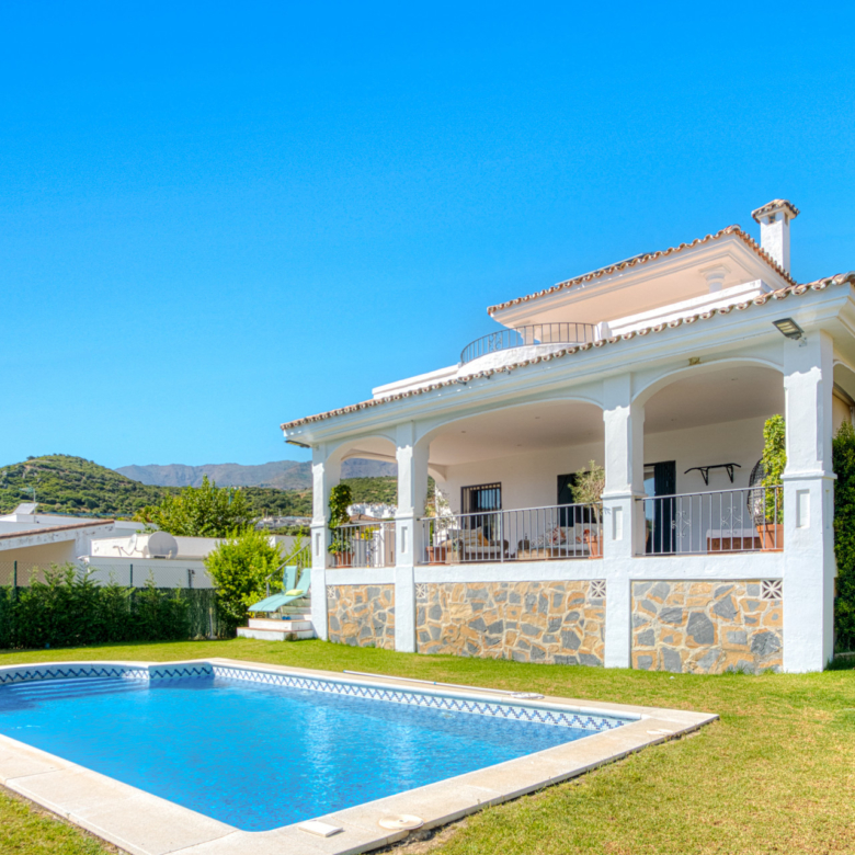Krásná pět ložnice, jihozápadně-Facing Villa s Golf Views v Valle Romano (Estepona)