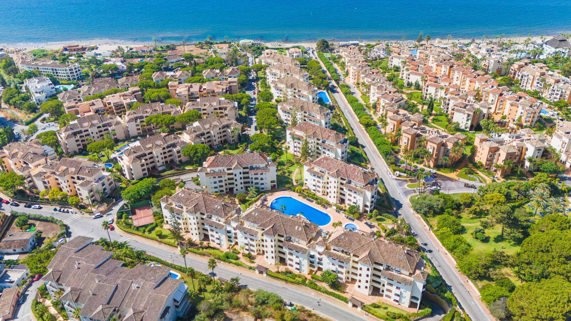 Krasny byt s vyhledem na jih dvoupokojovy apartman se nachazi v prestizni Hacienda Playa Elviria