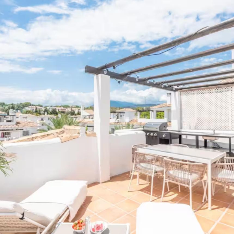 Los Naranjos, Penthouse