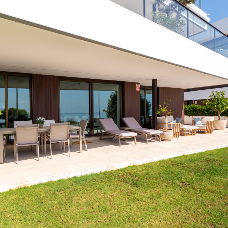 Luxuriöse Erdgeschosswohnung in La Sabina, Casares Costa