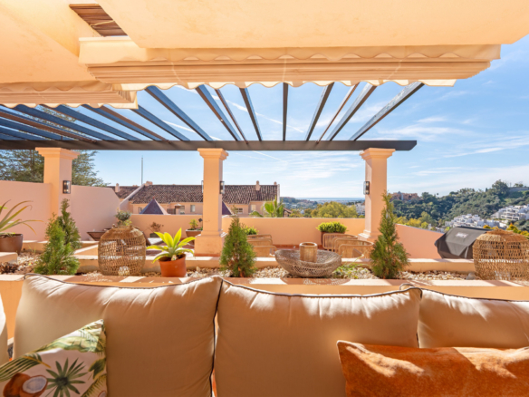 Luxury Apartment for Sale in Albatross Hill, Nueva Andalucía.