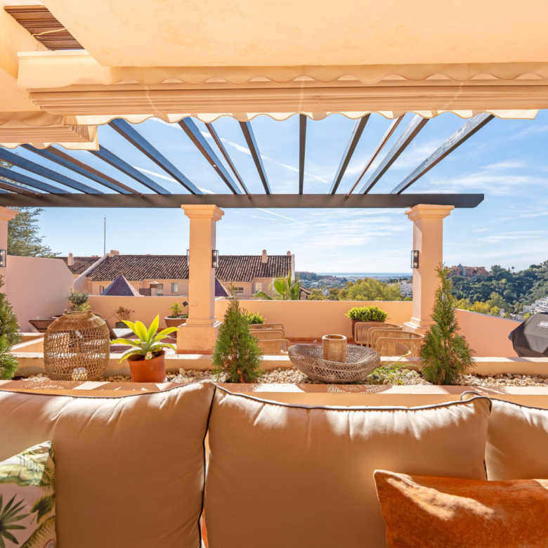 Luxury Apartment for Sale in Albatross Hill, Nueva Andalucía.