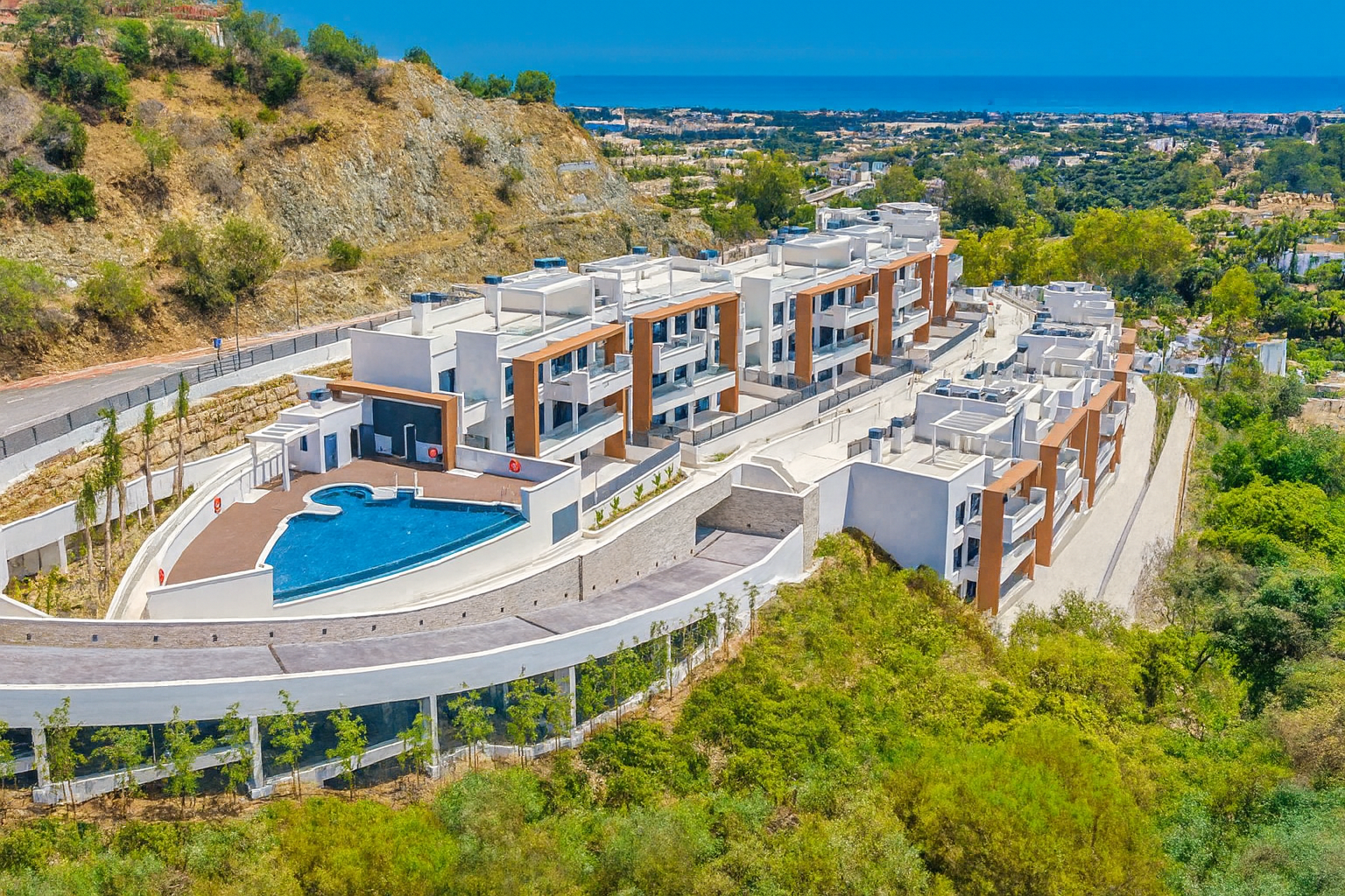 Luxury Duplex with Private Pool and Panoramic Views – La Alborada, Benahavís.