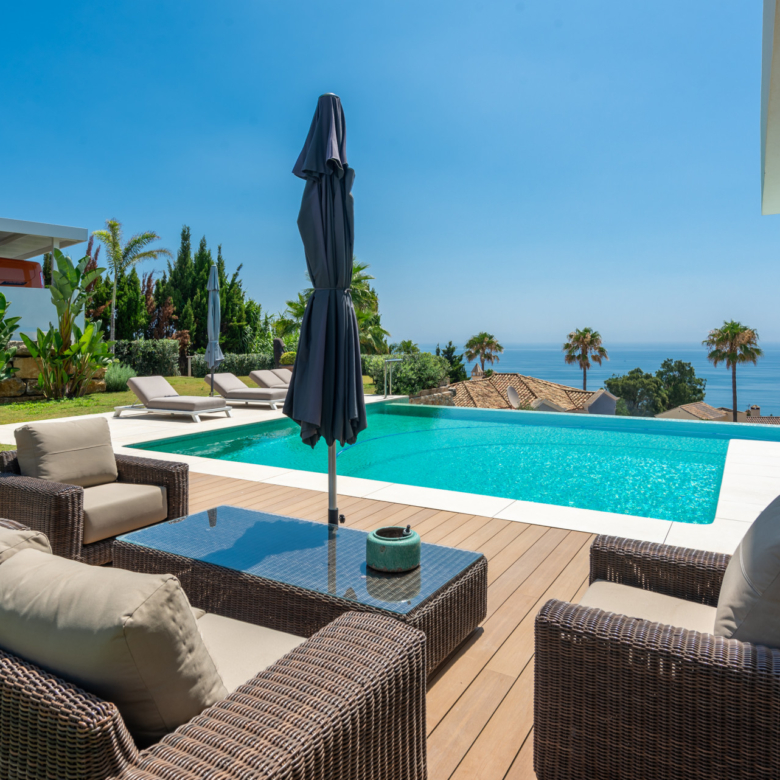 Luxury Villa with Panoramic Sea Views in La Paloma, Manilva