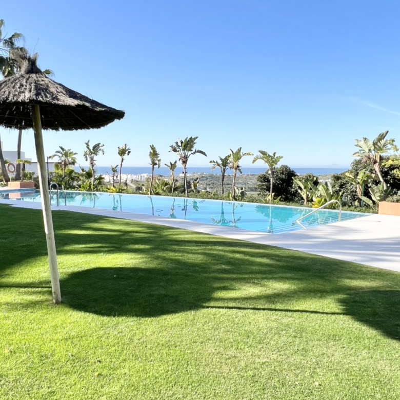 Luxury apartment for sale in Mirador de Los Flamingos with open sea views
