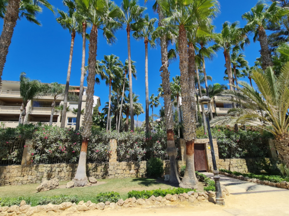 Luxuswohnung in erster Strandlinie in Las Cañas Beach, Marbella Golden Mile