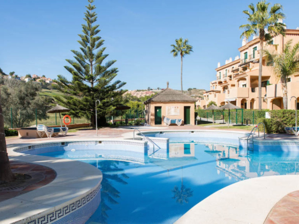 Magnificent 3-bedroom duplex apartment near by Duquesa