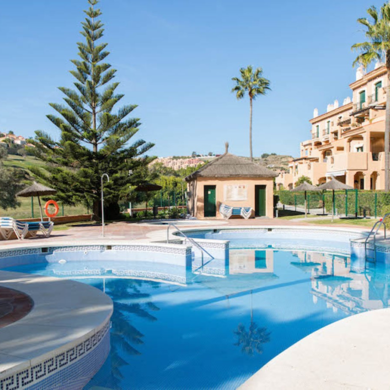 Magnificent 3-bedroom duplex apartment near by Duquesa