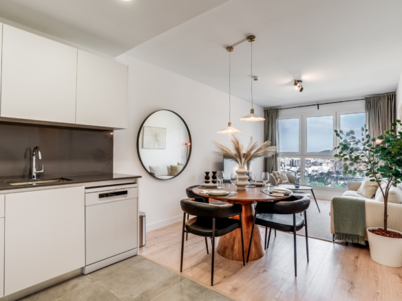 Modern Apartment in Malaga Urban Sky Tower – 25th Floor with Stunning City Views