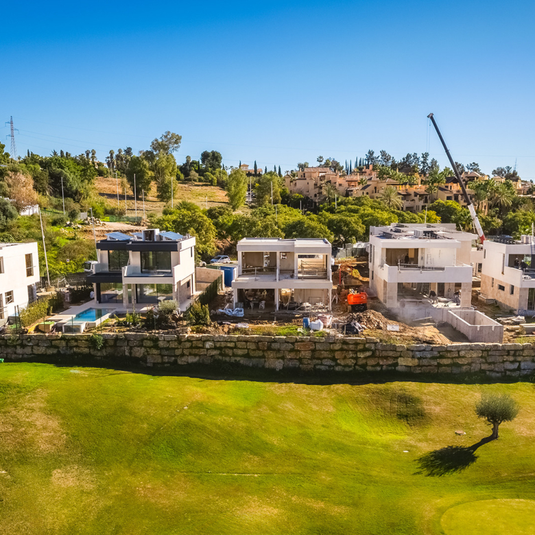 Moderna vila sobre plànol al costat del camp de golf El Campanario, a la Nova Milla d'Or