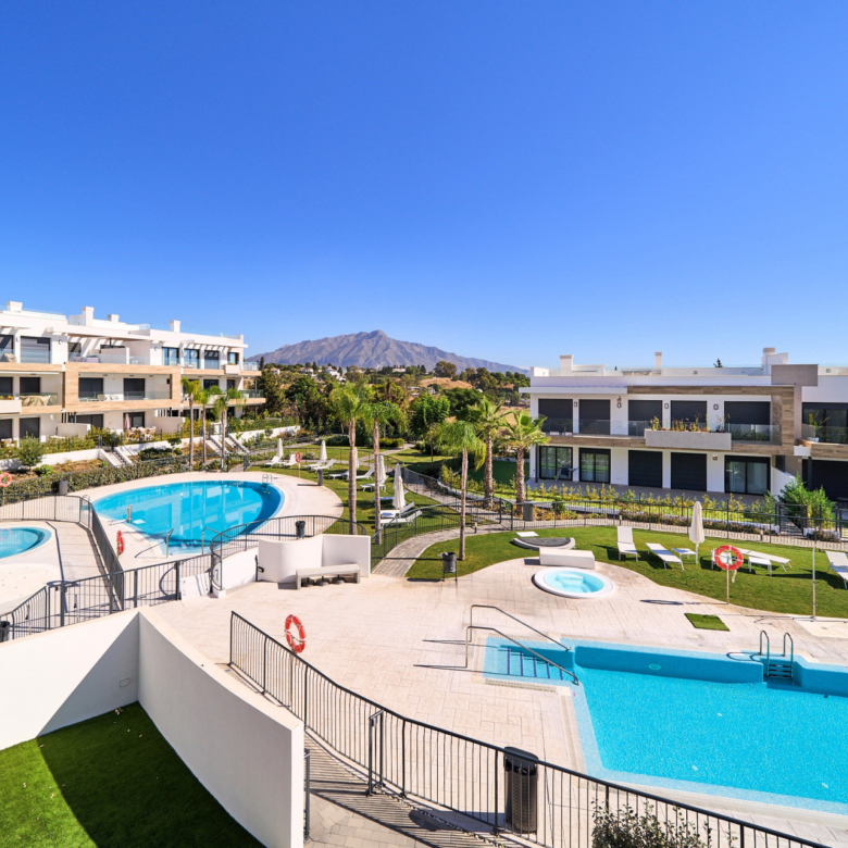 New project in a privileged location right next to Marbella - Fully Furnished - 2 Garage Spaces