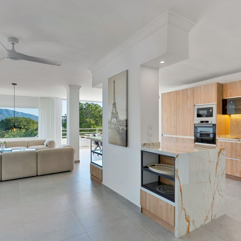 Newly renovated duplex apartment with seaviews