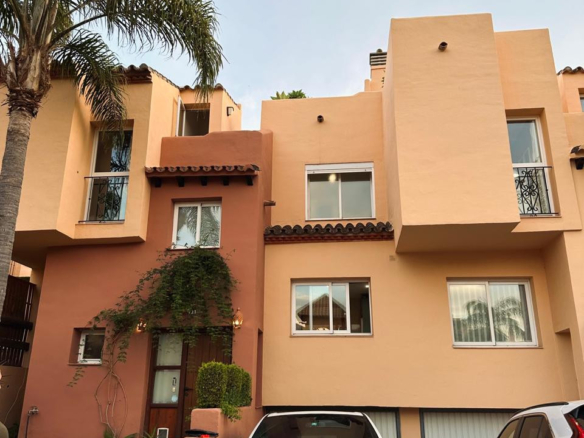 Nueva andalucia townhouse
